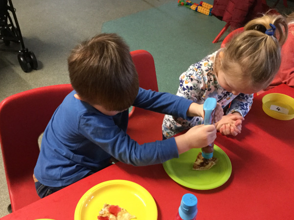 children eating at Alton College Nursery in Alton, Guildford